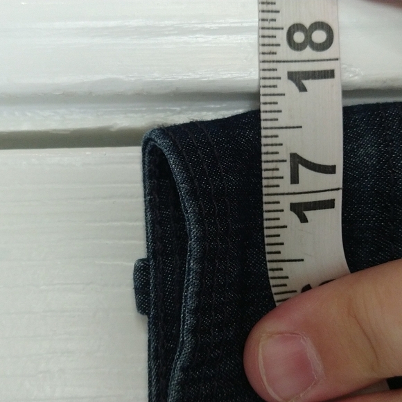 $ 𝅺LEE natural fit just below the waist dark wash blue jeans. Size 12 petite - Picture 11 of 12
